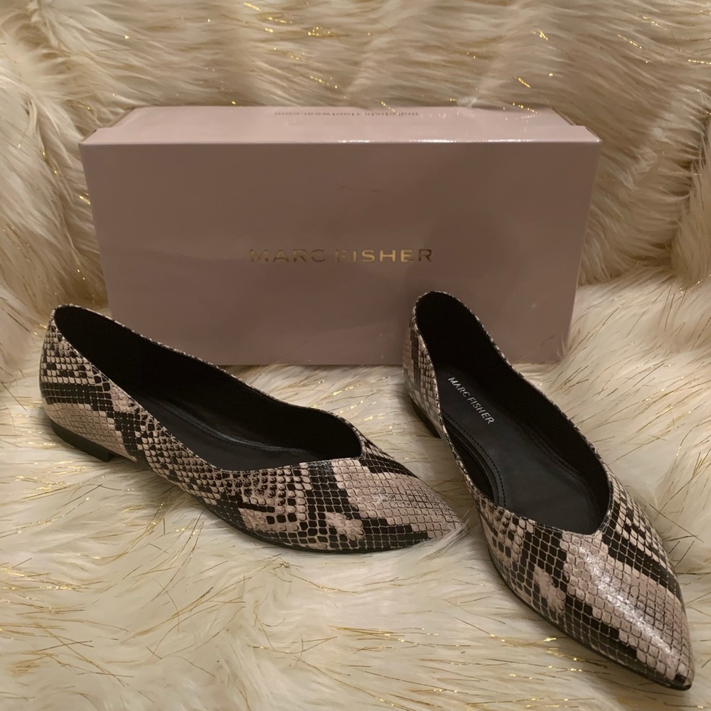 (SOLD) MARC FISHER Pointed Flat shoes